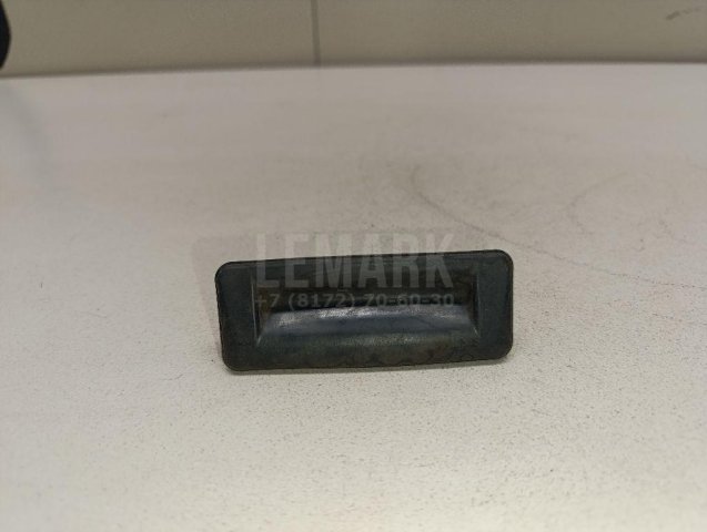 Кнопка открывания багажника