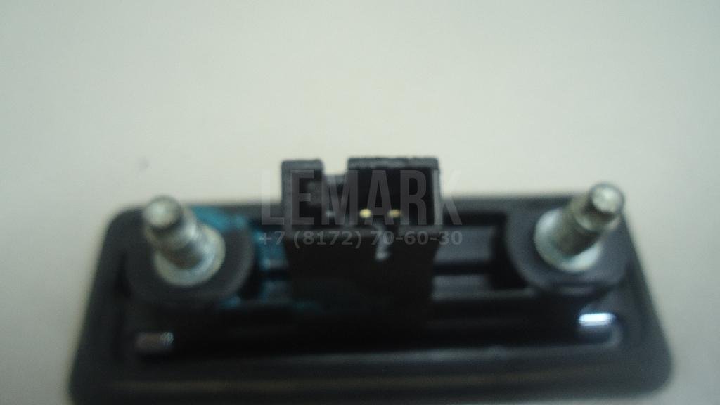 Кнопка открывания багажника