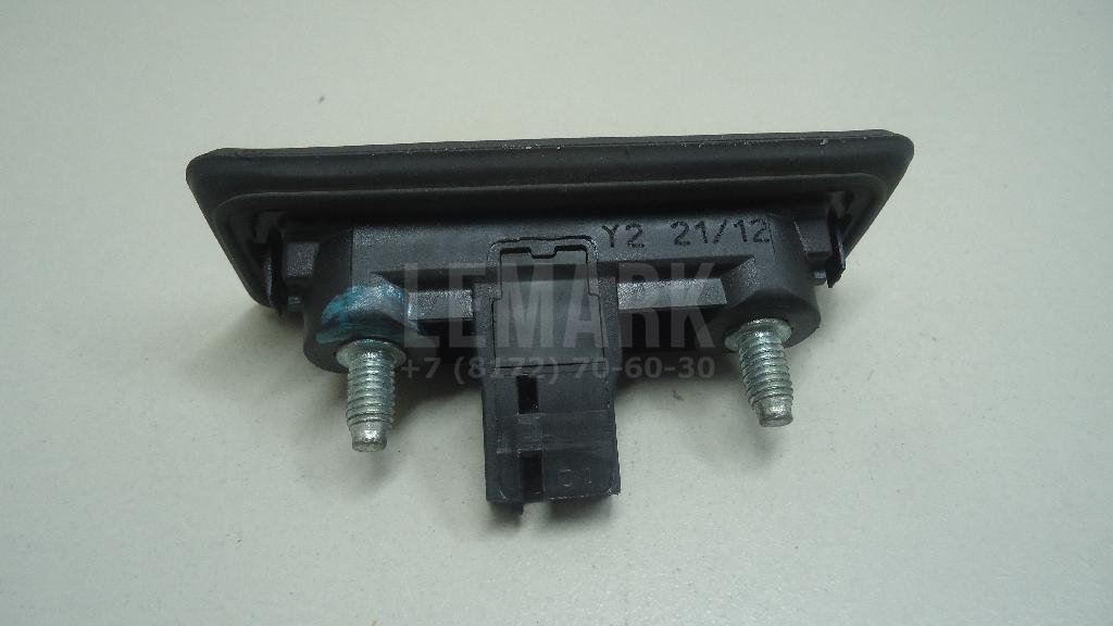 Кнопка открывания багажника