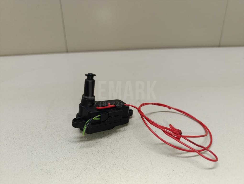 Активатор замка крышки бензобака