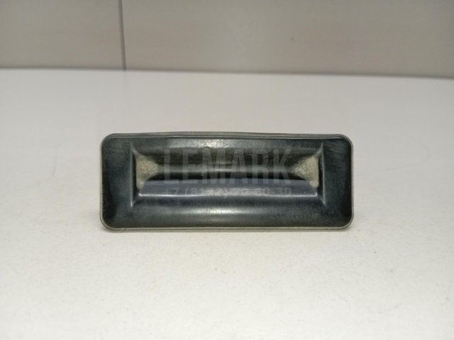 Кнопка открывания багажника