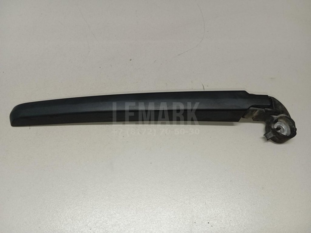 Поводок стеклоочистителя заднего