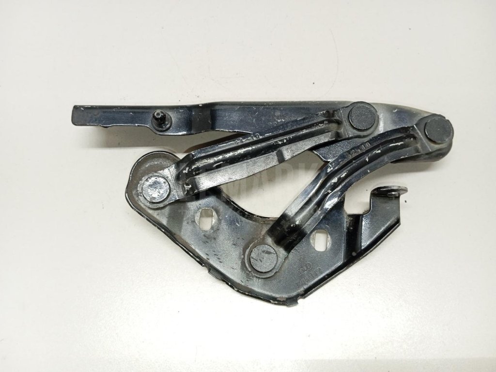 Петля капота левая