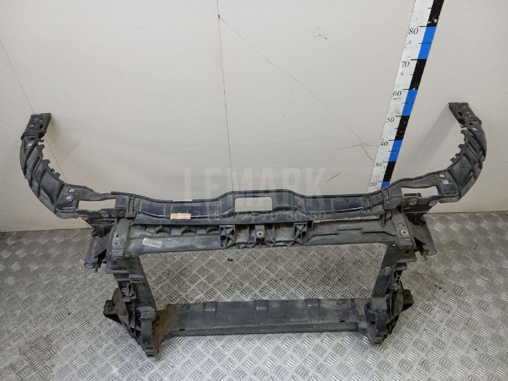 Панель передняя