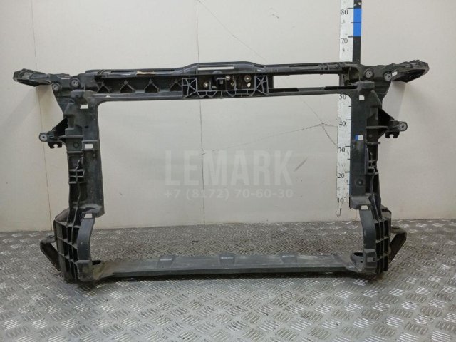 Панель передняя