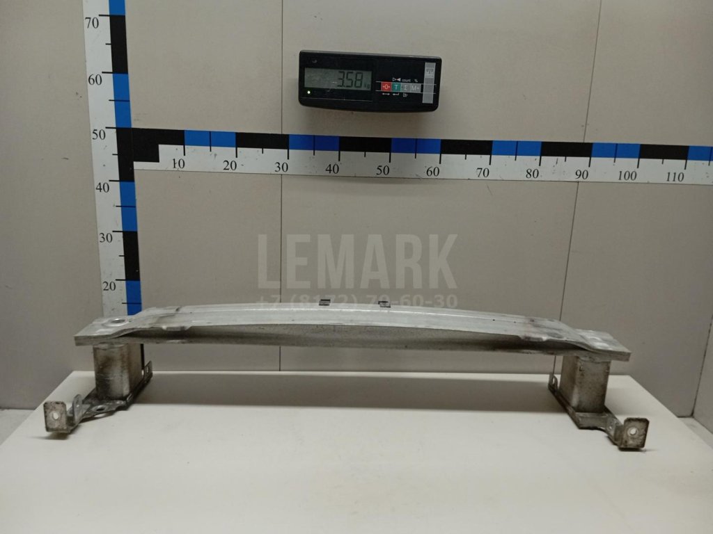 Усилитель переднего бампера