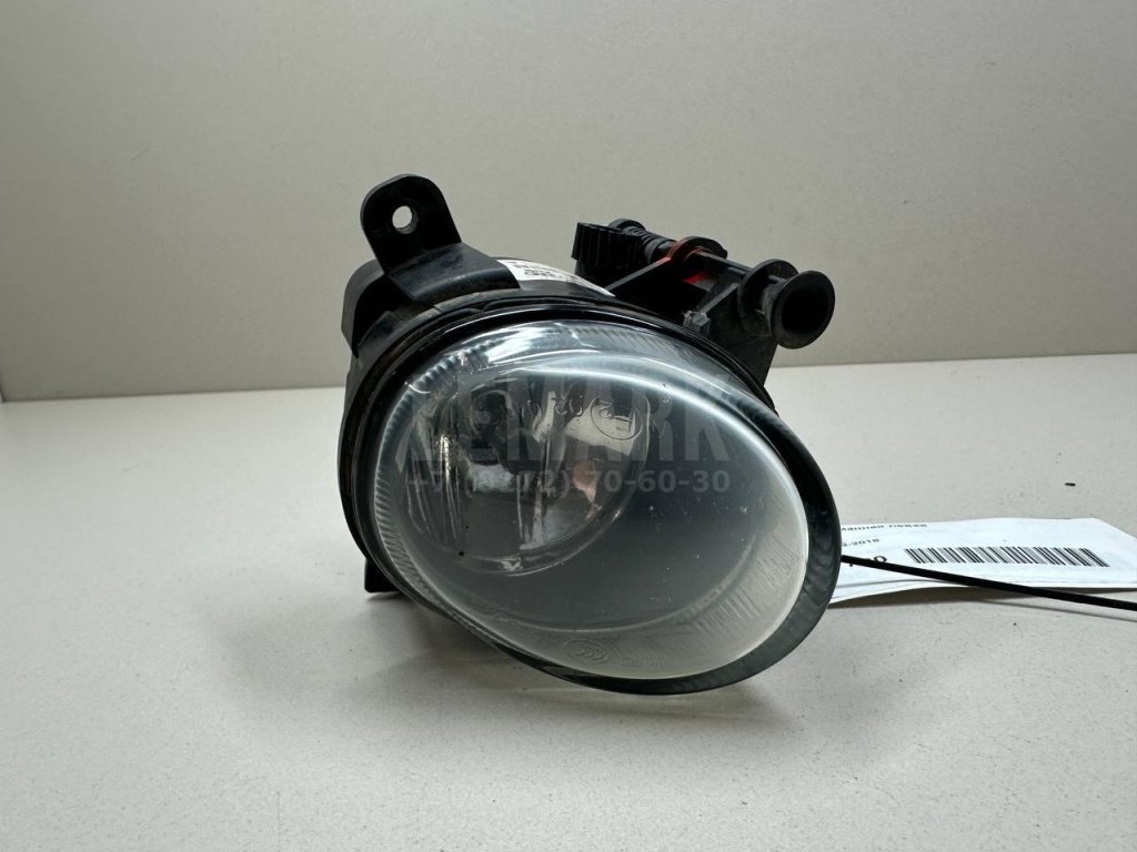 Фара противотуманная левая