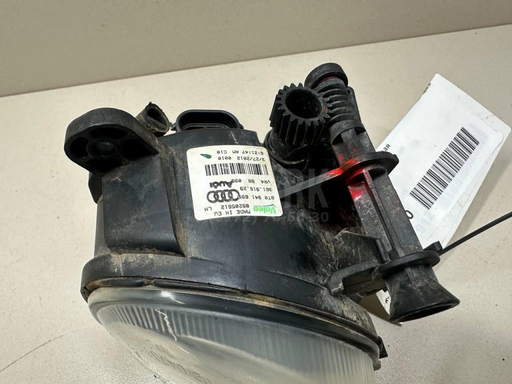 Фара противотуманная левая