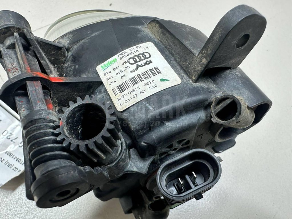 Фара противотуманная левая