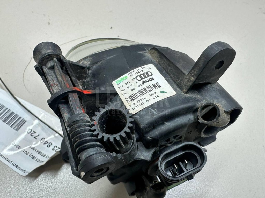 Фара противотуманная левая