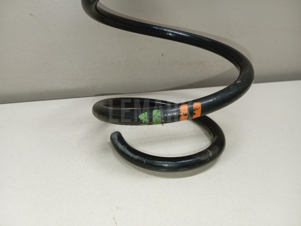 Пружина передняя