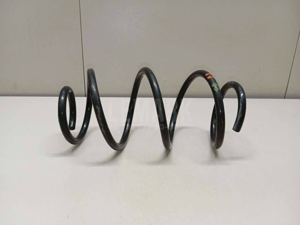 Пружина передняя