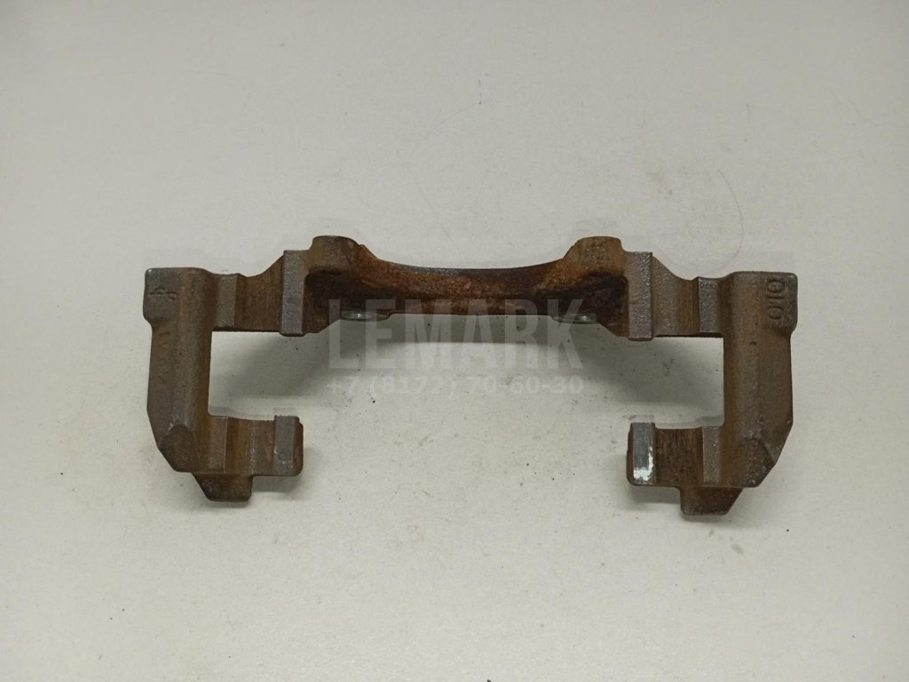 Скоба суппорта переднего