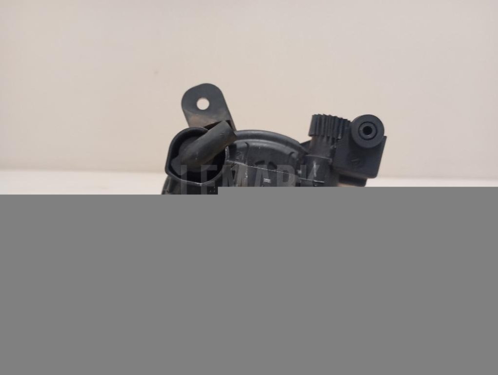 Фара противотуманная правая