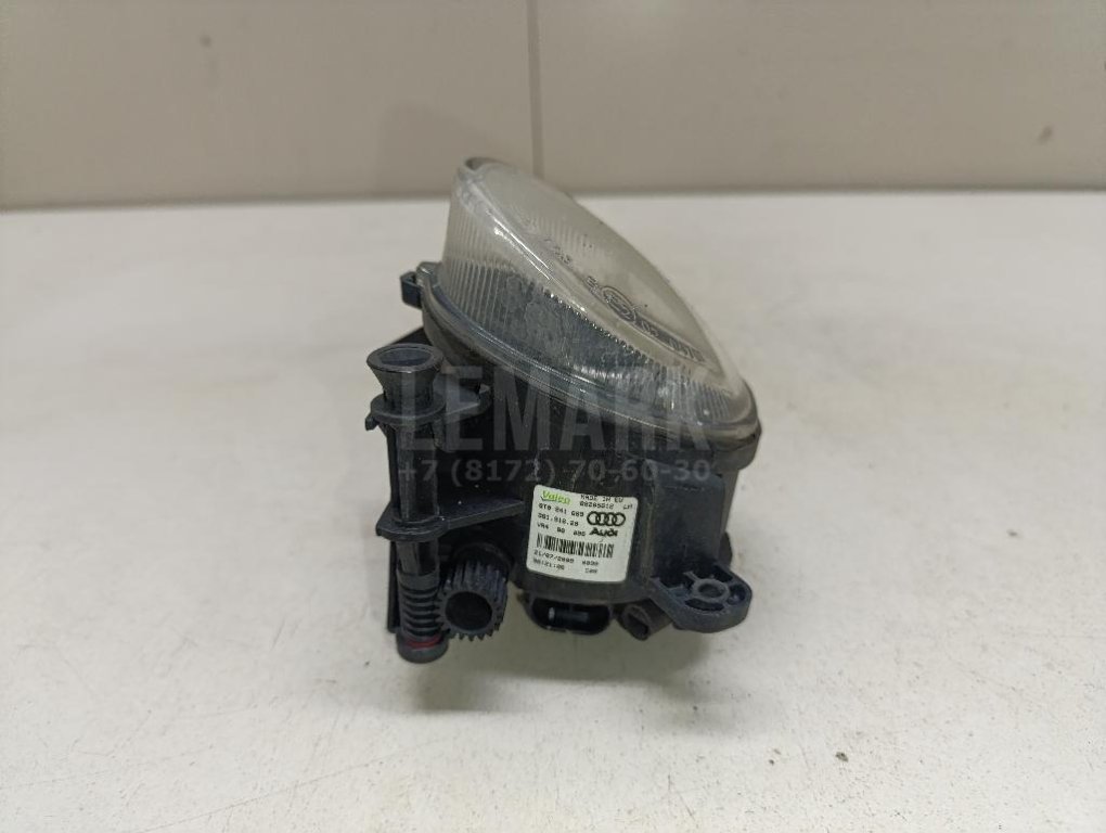 Фара противотуманная левая