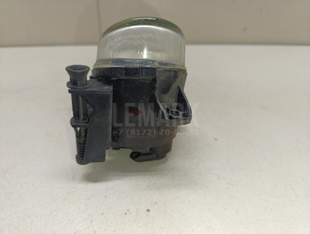 Фара противотуманная правая