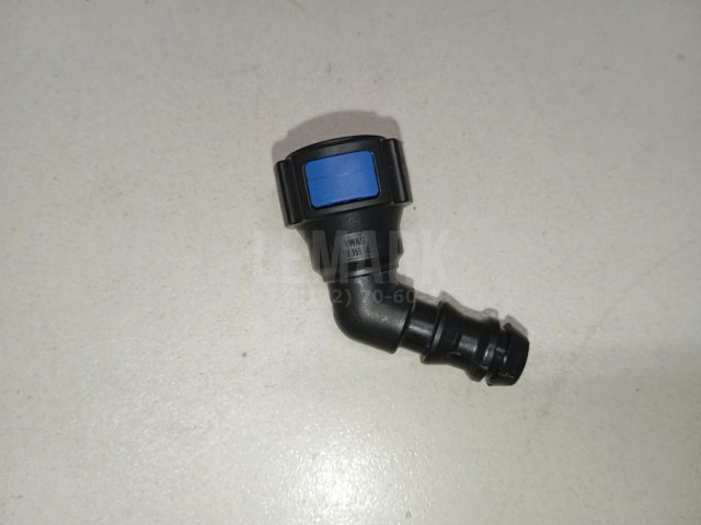 Штуцер трубки омывателя