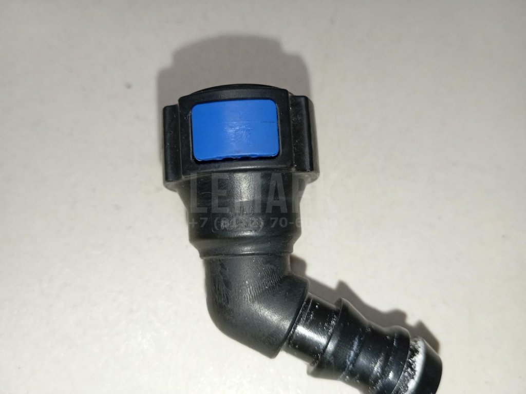 Штуцер трубки омывателя