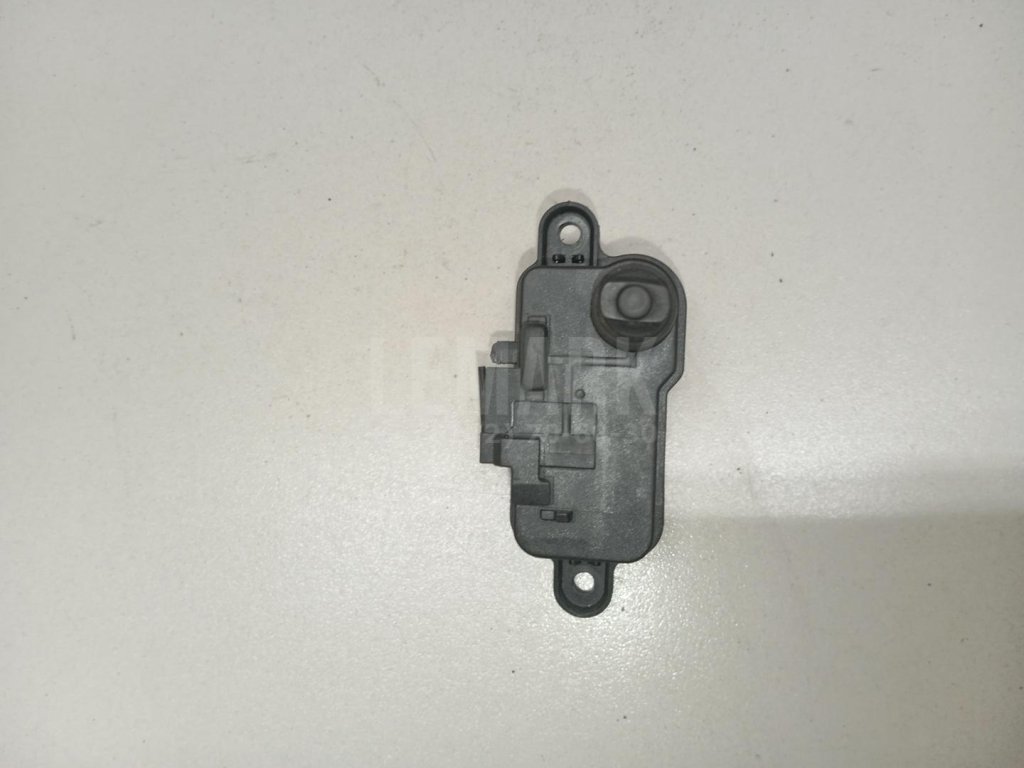 Активатор замка крышки бензобака