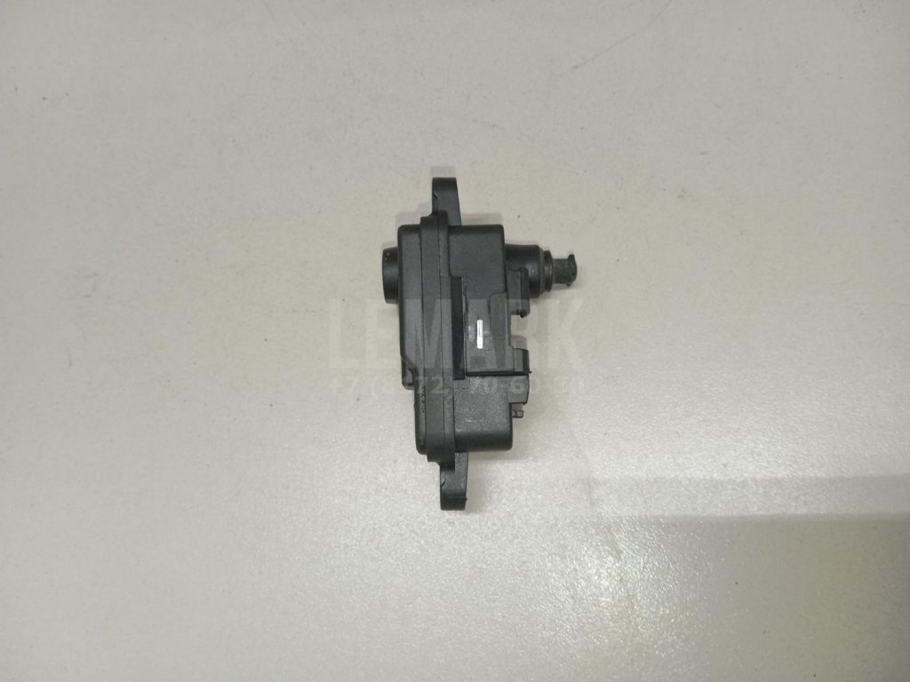 Активатор замка крышки бензобака