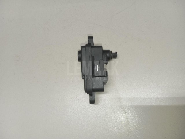 Активатор замка крышки бензобака