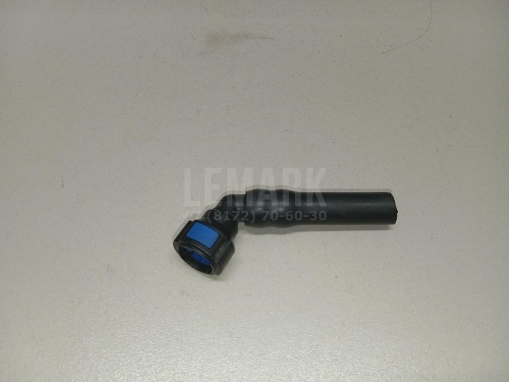 Штуцер трубки омывателя