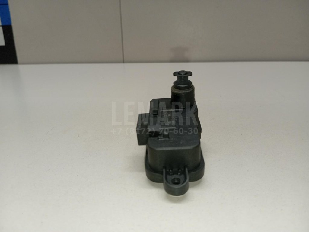 Активатор замка крышки бензобака