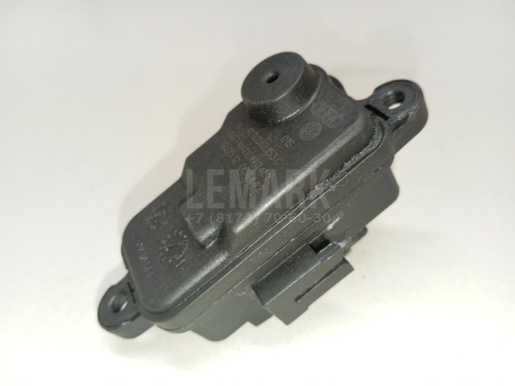 Активатор замка крышки бензобака