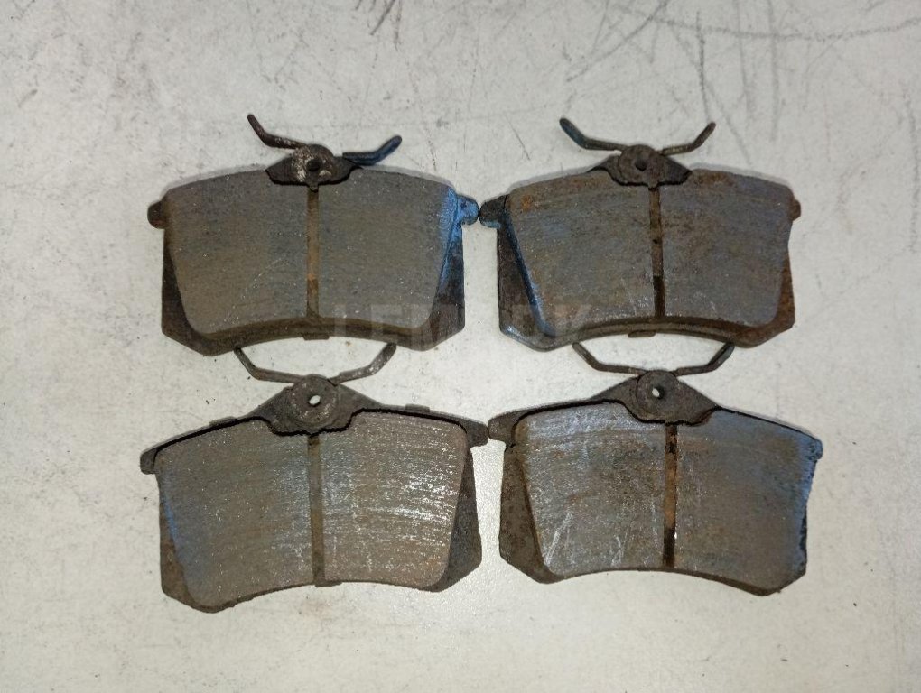 Колодки тормозные задние дисковые к-кт