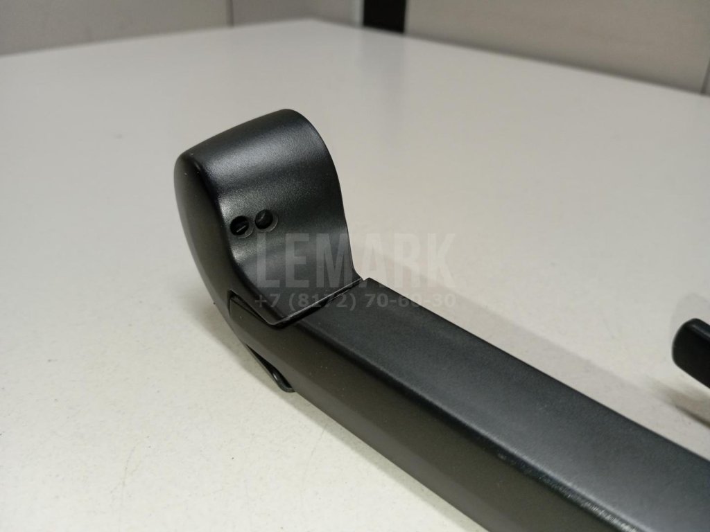 Поводок стеклоочистителя заднего