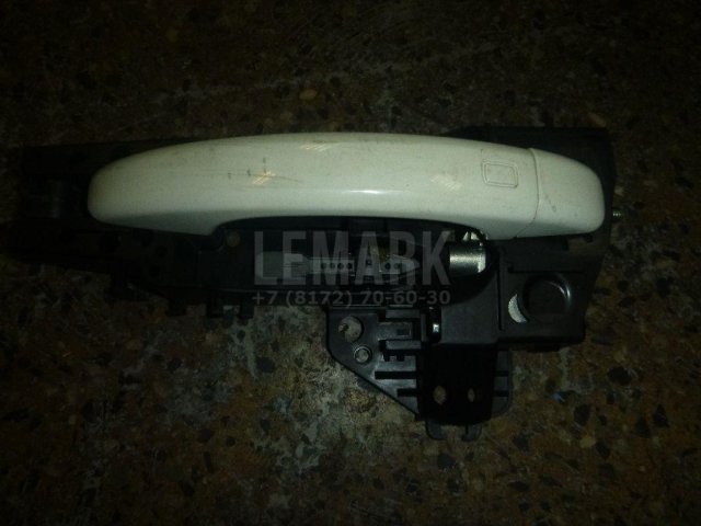 Ручка двери задней наружная левая