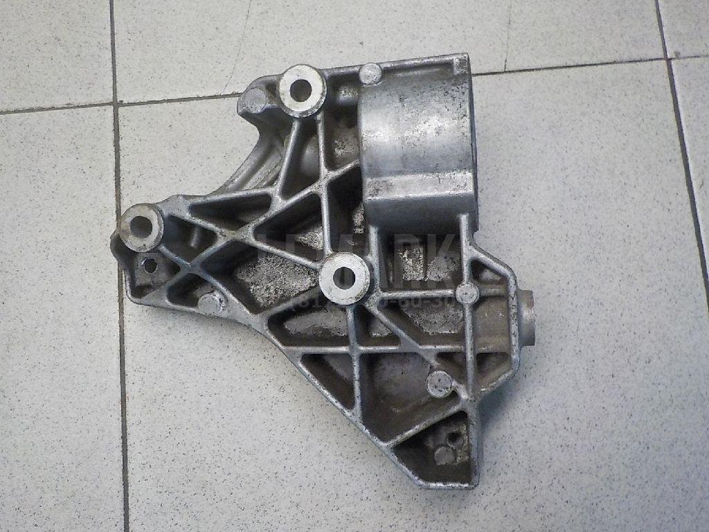 Кронштейн генератора