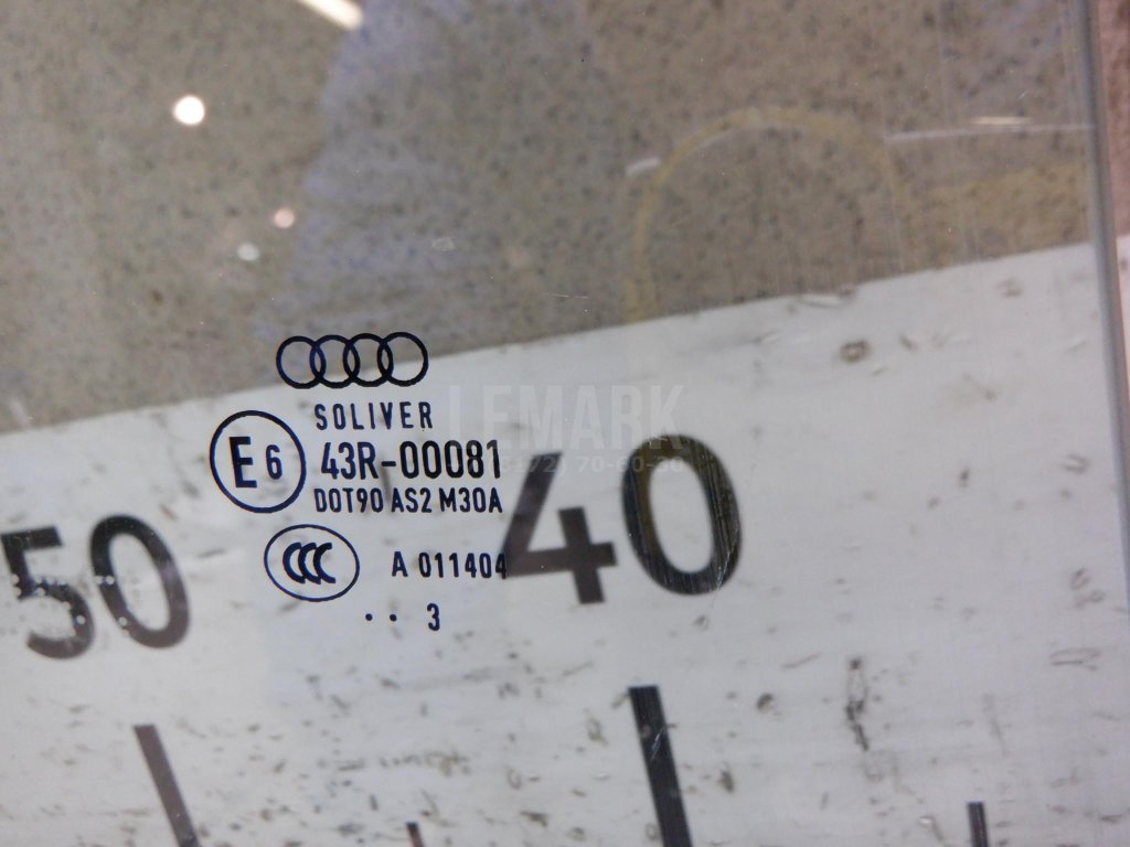 Стекло двери задней правой