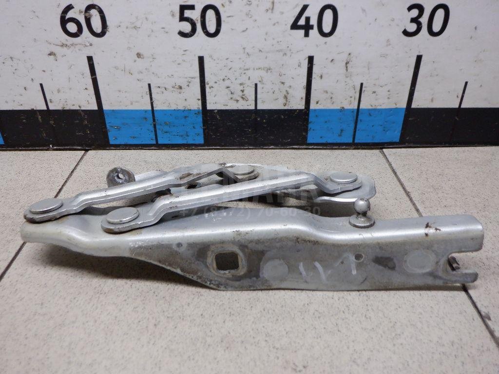 Петля капота левая