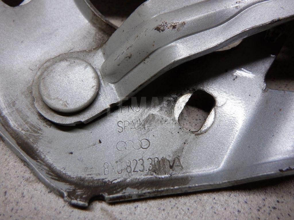 Петля капота левая