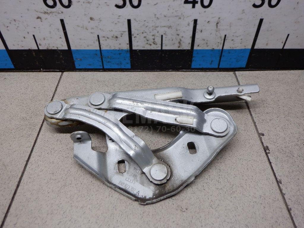 Петля капота правая