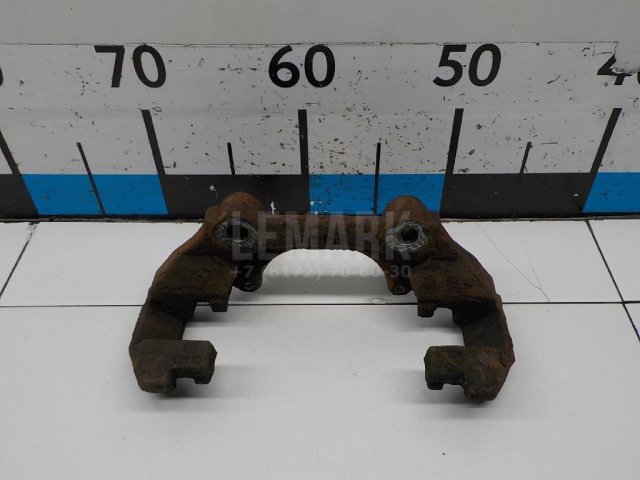 Скоба суппорта переднего