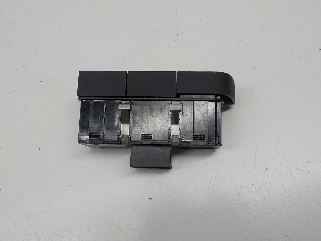 Кнопка обогрева сидений