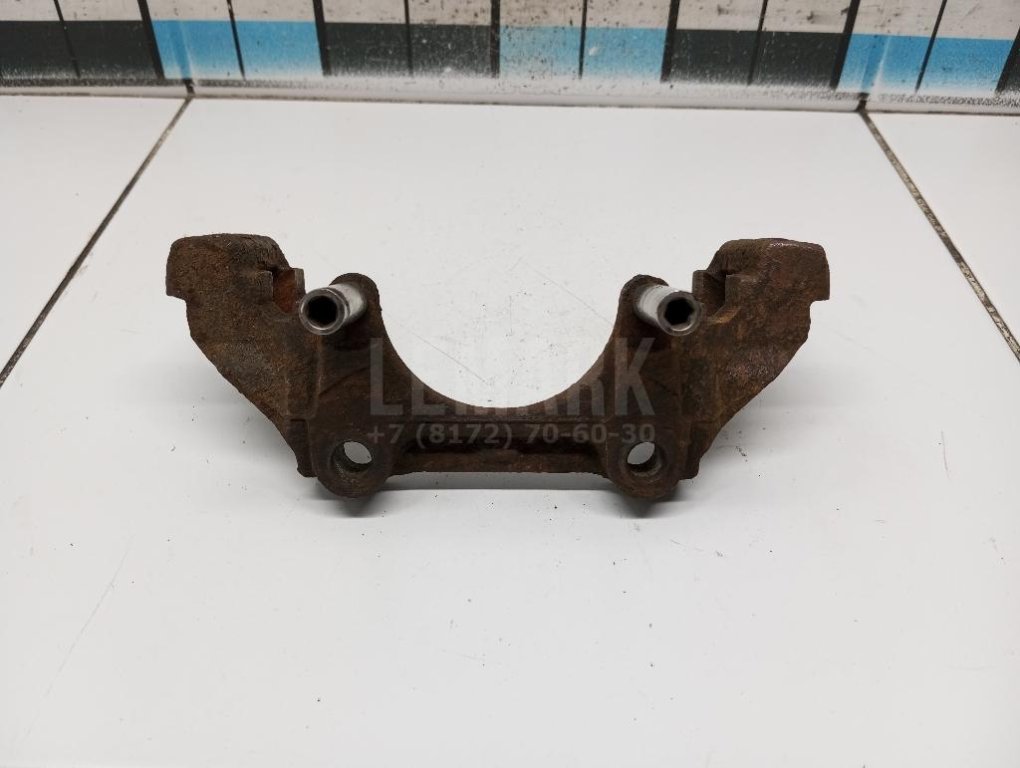 Скоба суппорта переднего