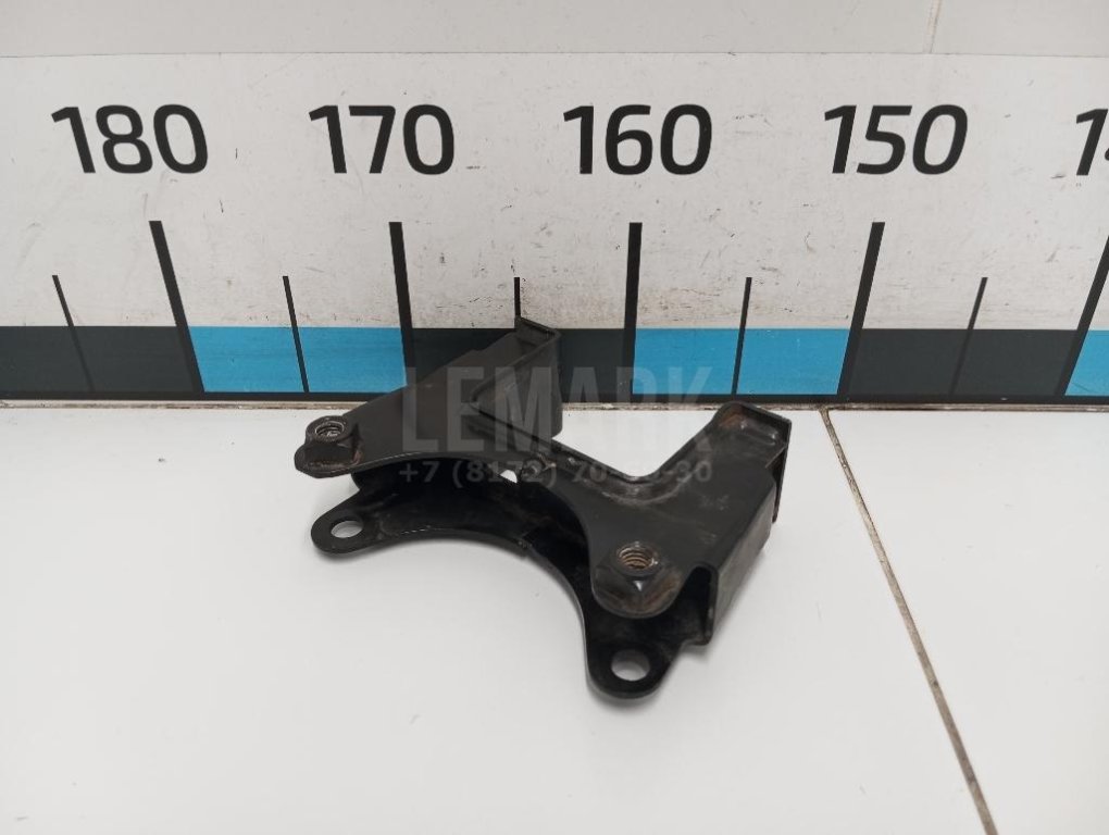 Кронштейн опоры КПП для  Audi A4 [B9] 2015