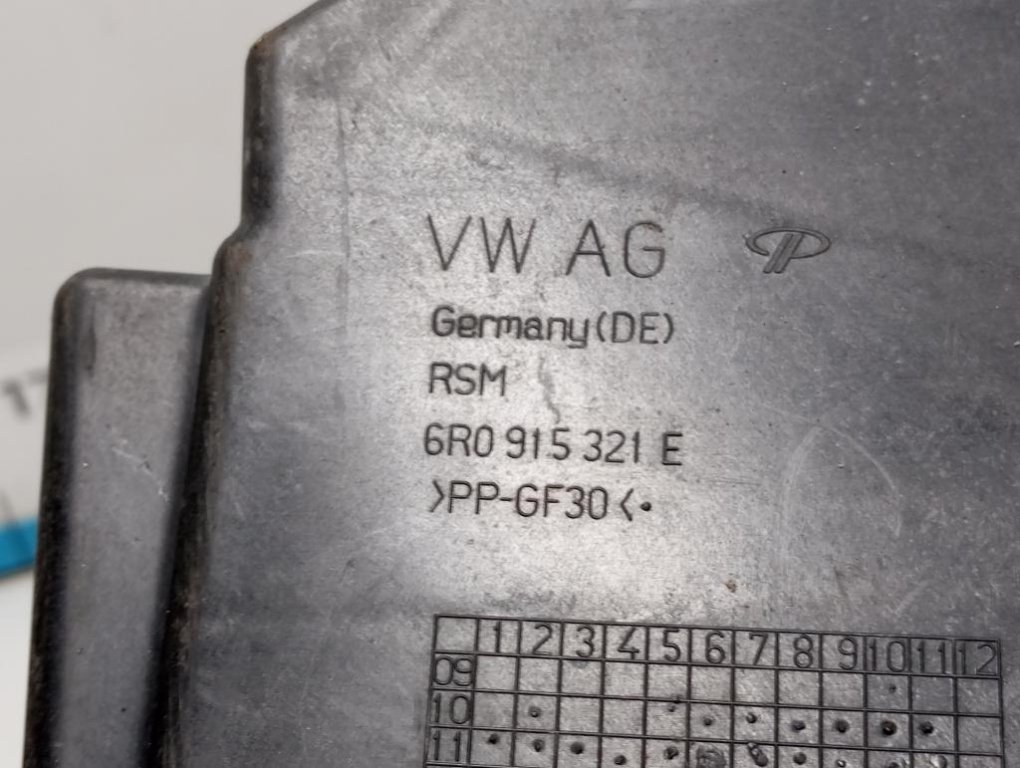 Крепление АКБ (корпус/подставка)