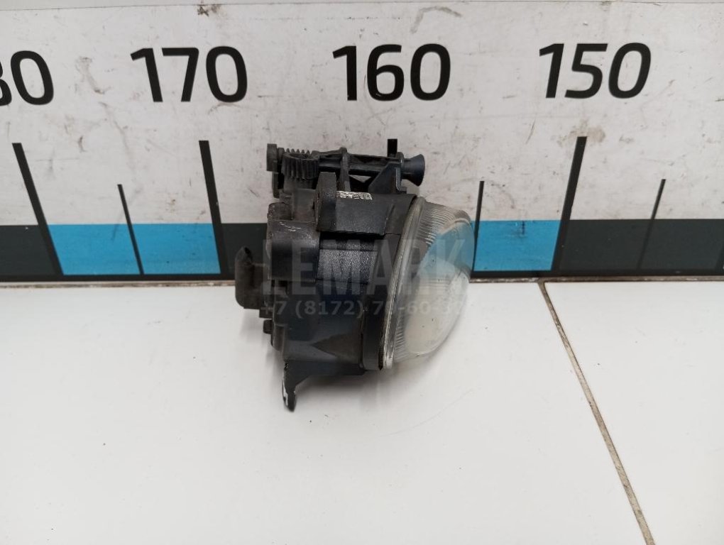 Фара противотуманная левая