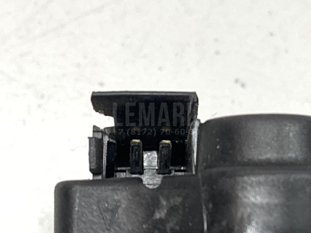 Активатор замка крышки бензобака