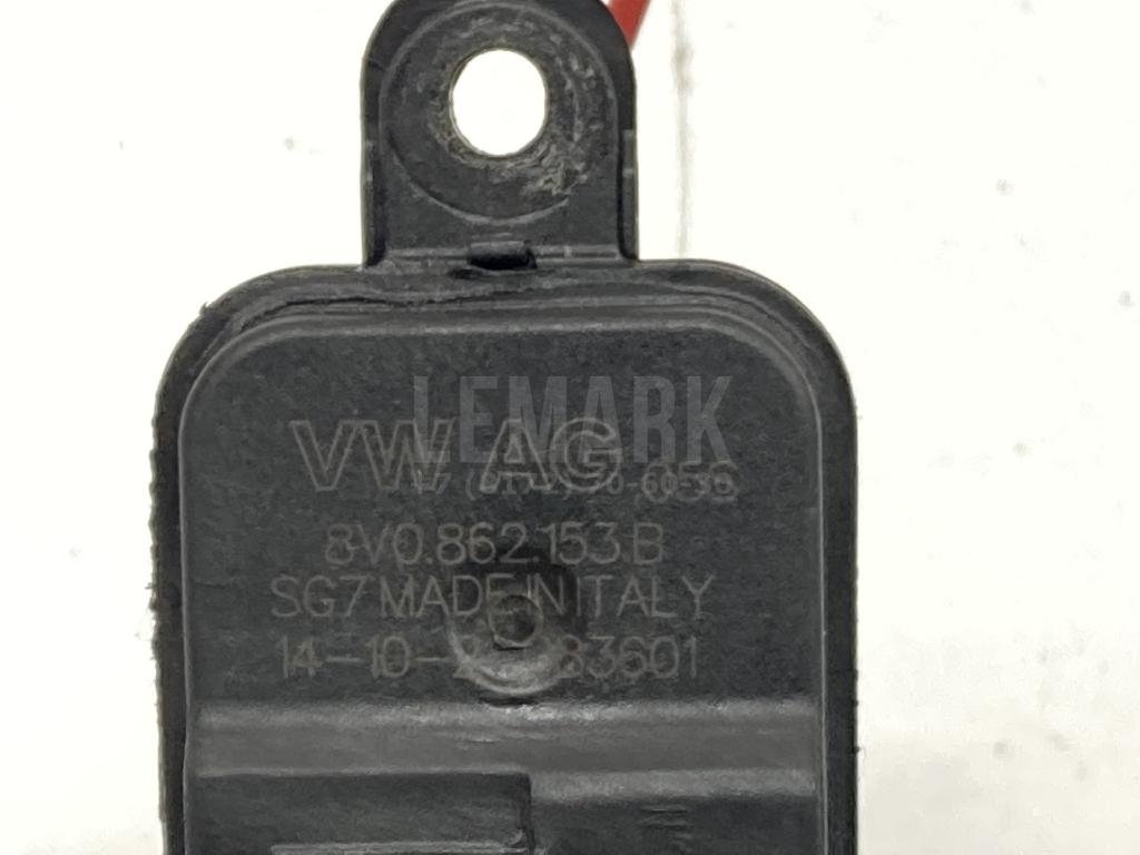 Активатор замка крышки бензобака