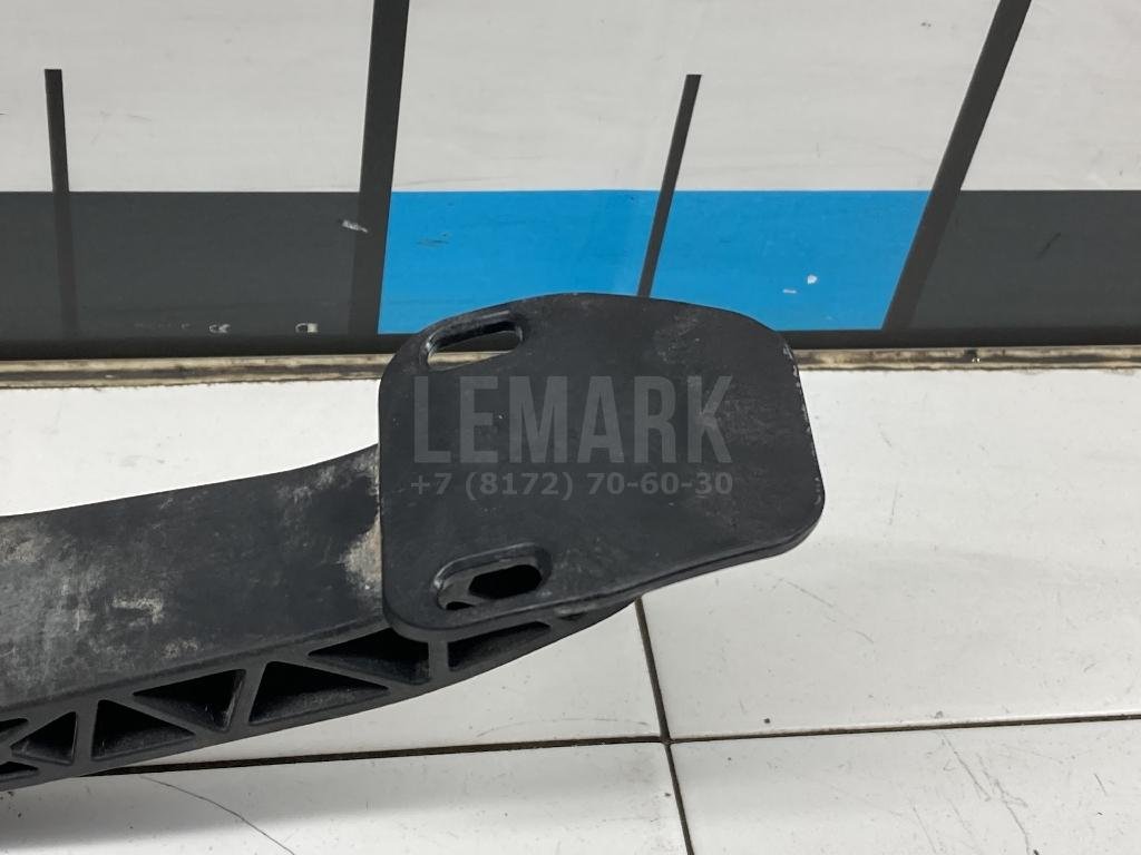 Педаль сцепления