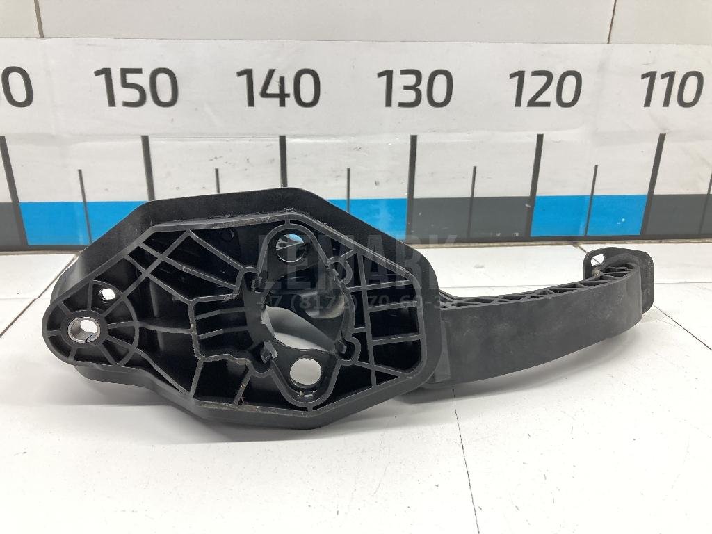 Педаль сцепления