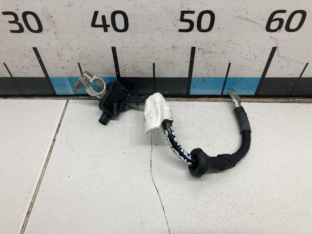 Клемма аккумулятора минус