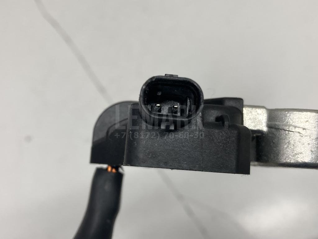 Клемма аккумулятора минус