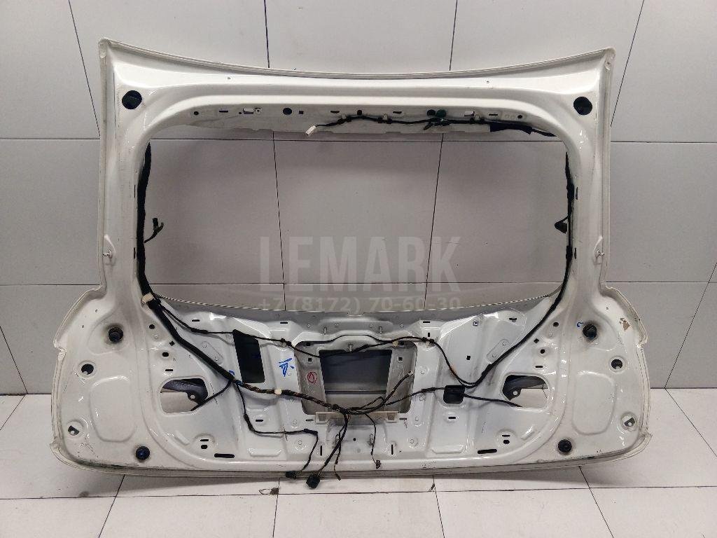 Дверь багажника