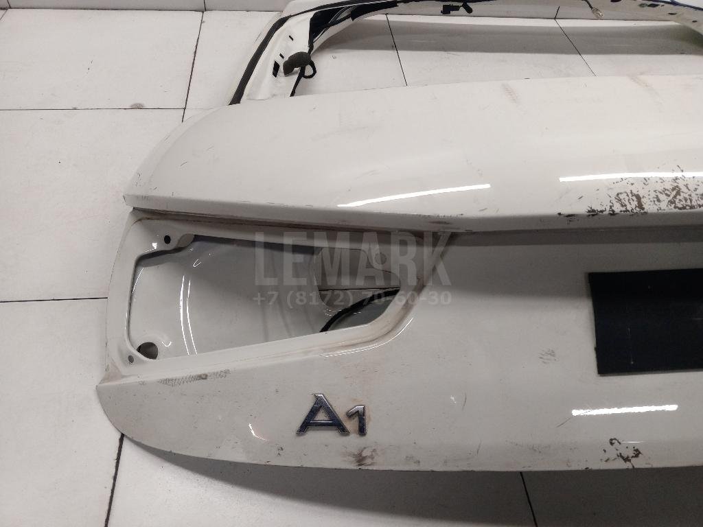 Дверь багажника